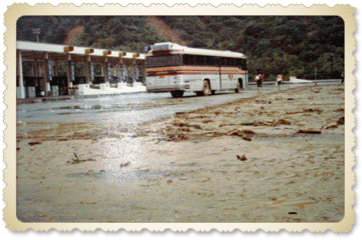 民國71年8月11日西仕颱風來襲，造成車道關閉3日