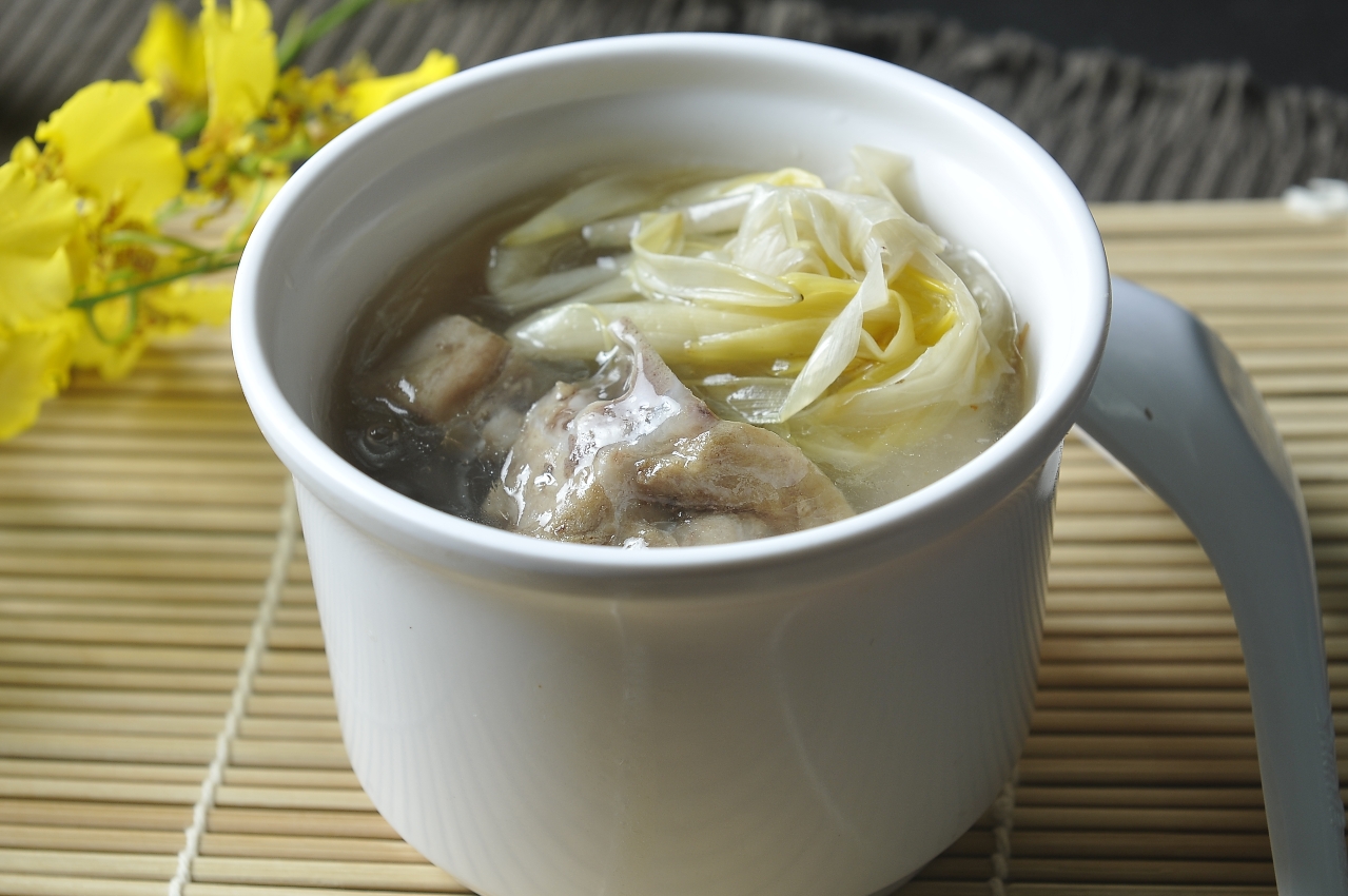 酸菜鴨湯