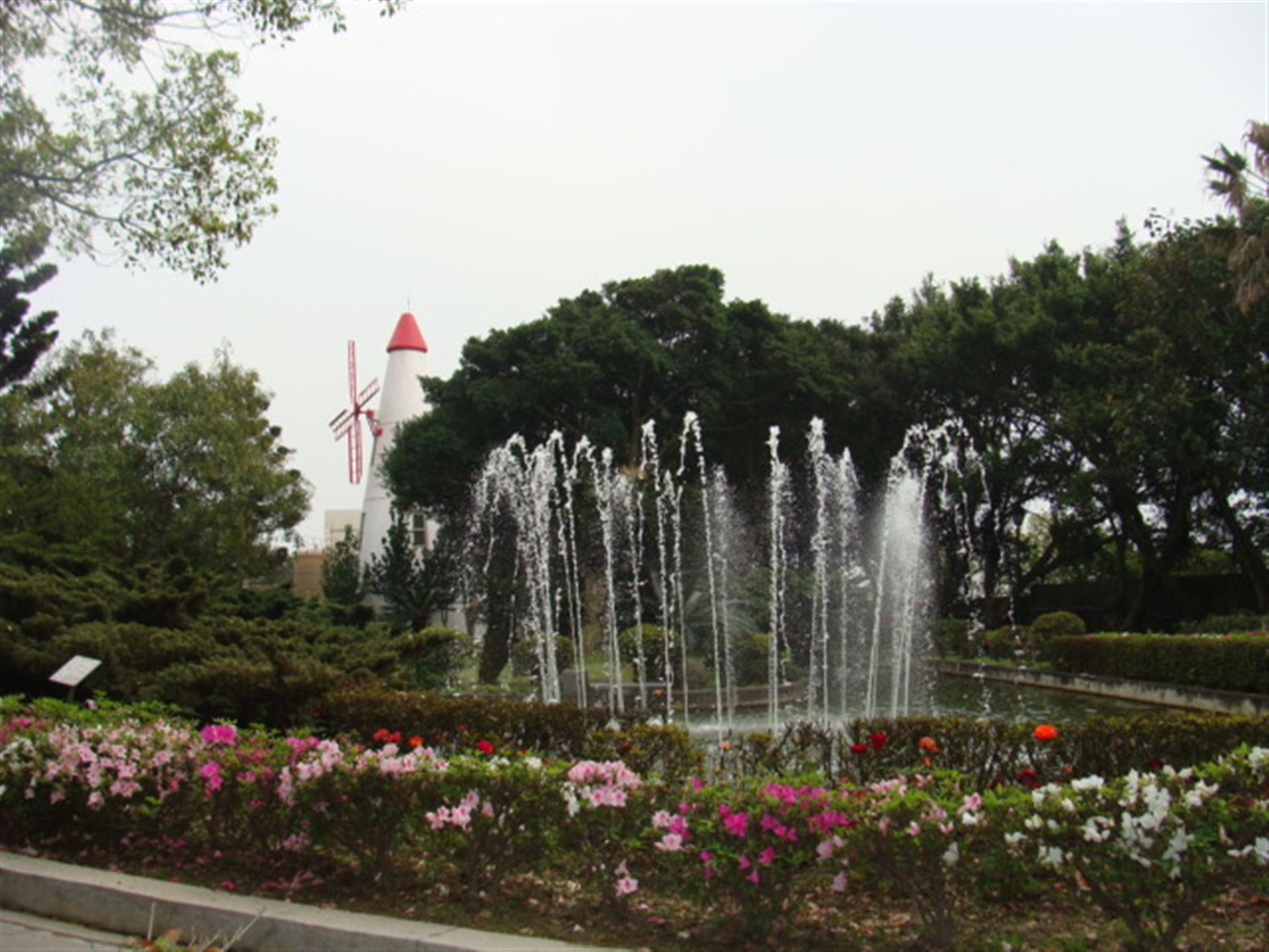 湖口南下服務區-景觀公園噴水池-1