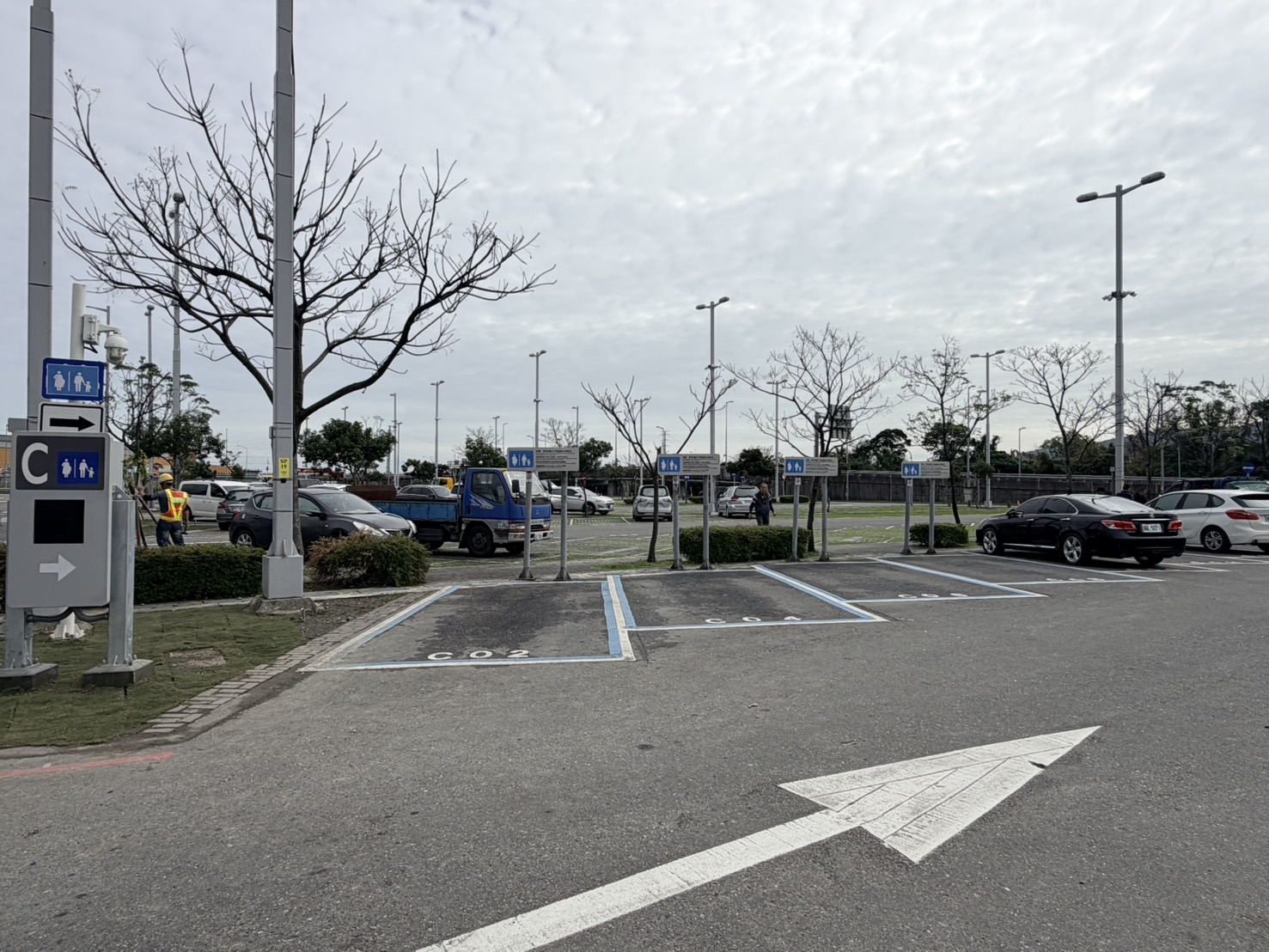 孕婦、孕有6歲以下兒童者停車位