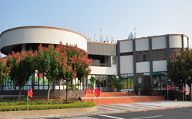 北站營業大廳西向入口(日間)
