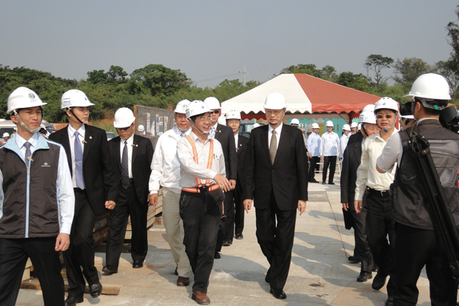 �d���`�ε�������j���u�{