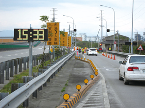 圖3 群組牌面讓用路人知道已接近檢查站及維持行車秩序