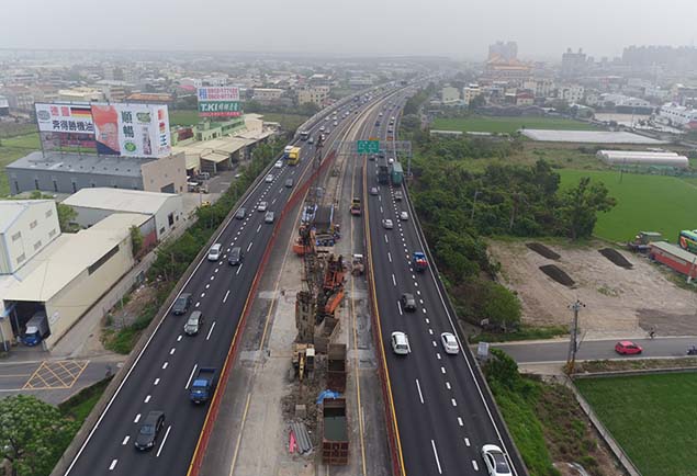 國道1號194k+200車行箱涵改建工程工區全景
