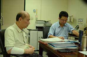 稽核小組檢視相關資安檔卷資料