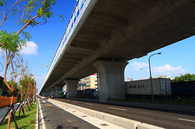 照片2 漁港路平面道路完成照片