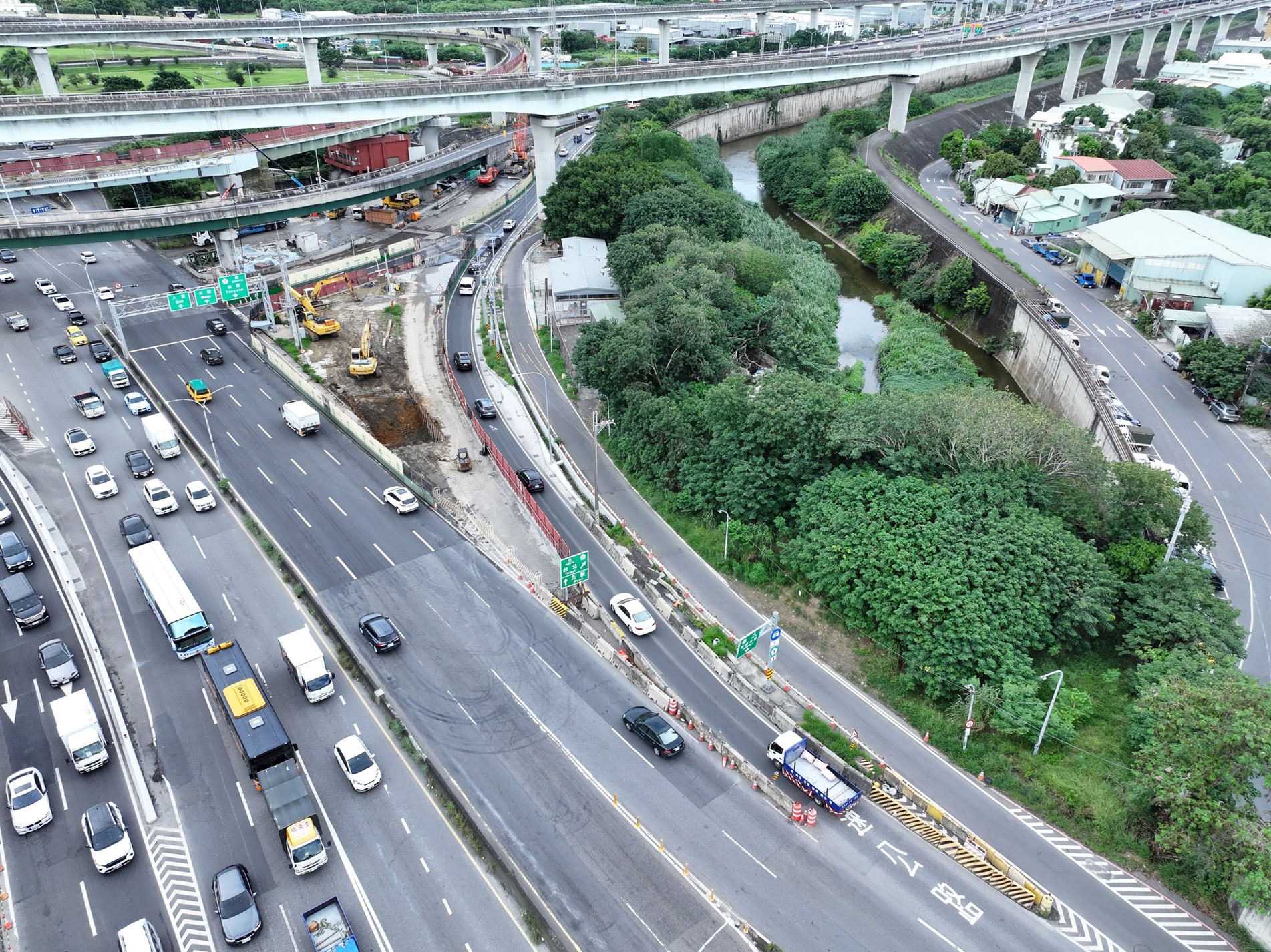 交通部高速公路局»高速公路局中文版 »國道工程 »新建及拓建工程  »在建工程-國道1號五股交流道增設北入及北出匝道改善工程-國道1號五股交流道增設北入及北出匝道改善工程