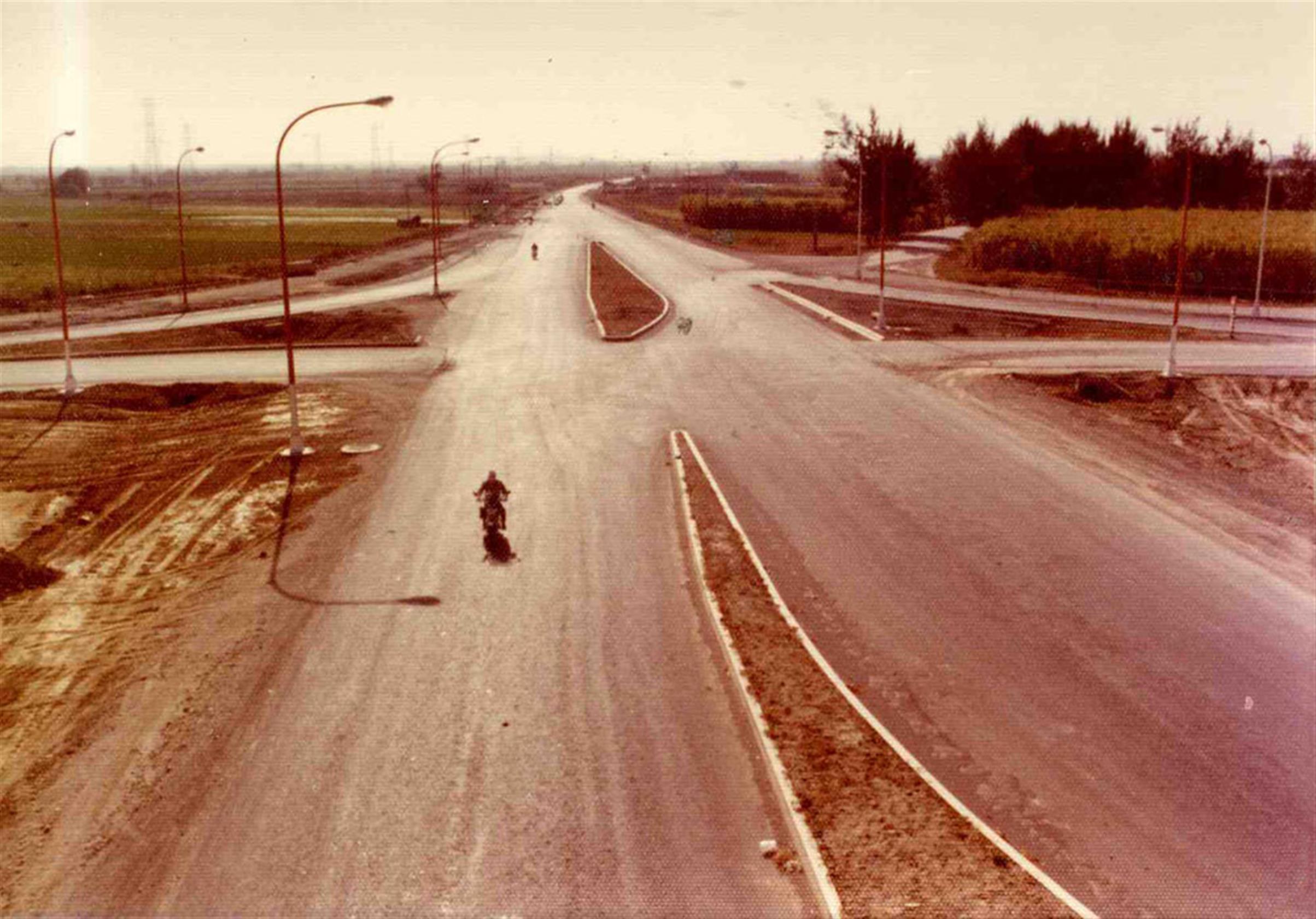 63年國道邊坡路面施工28