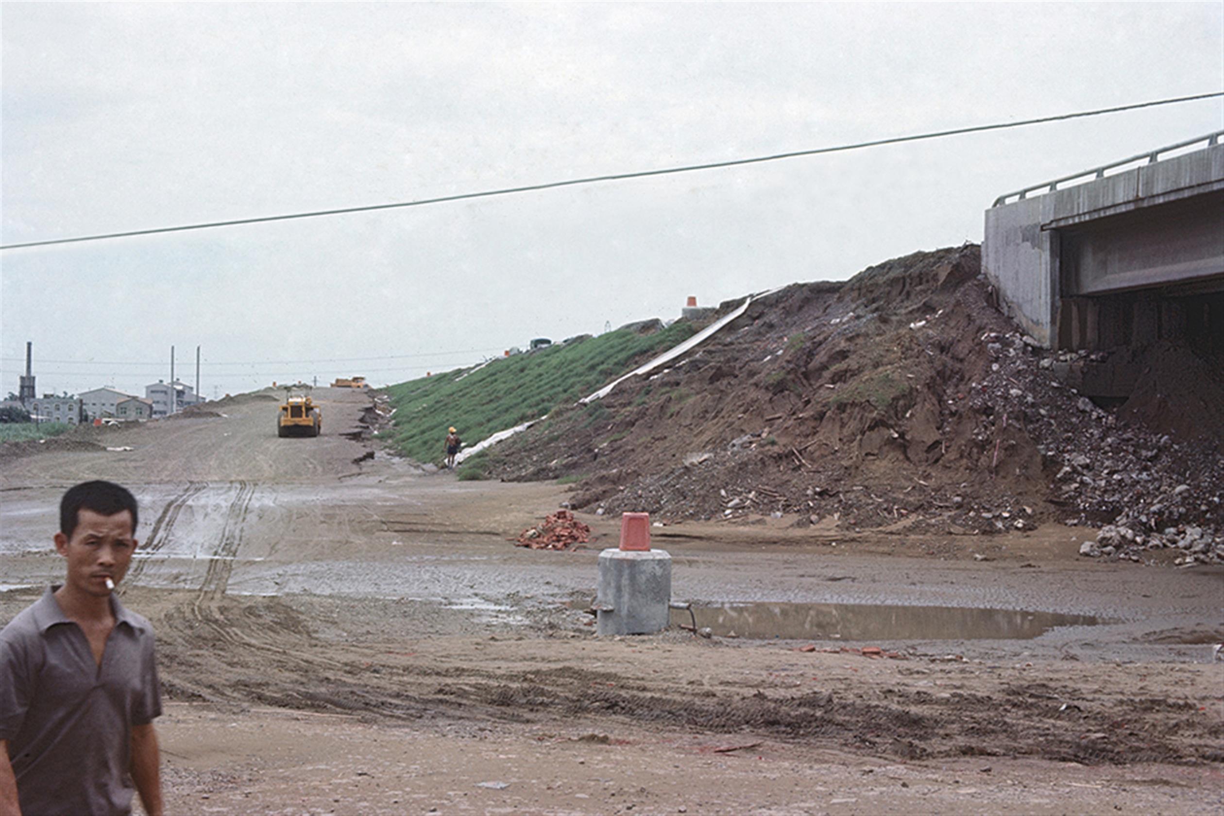 66年7月25日賽洛瑪颱風高速公路南區工程淹水情形