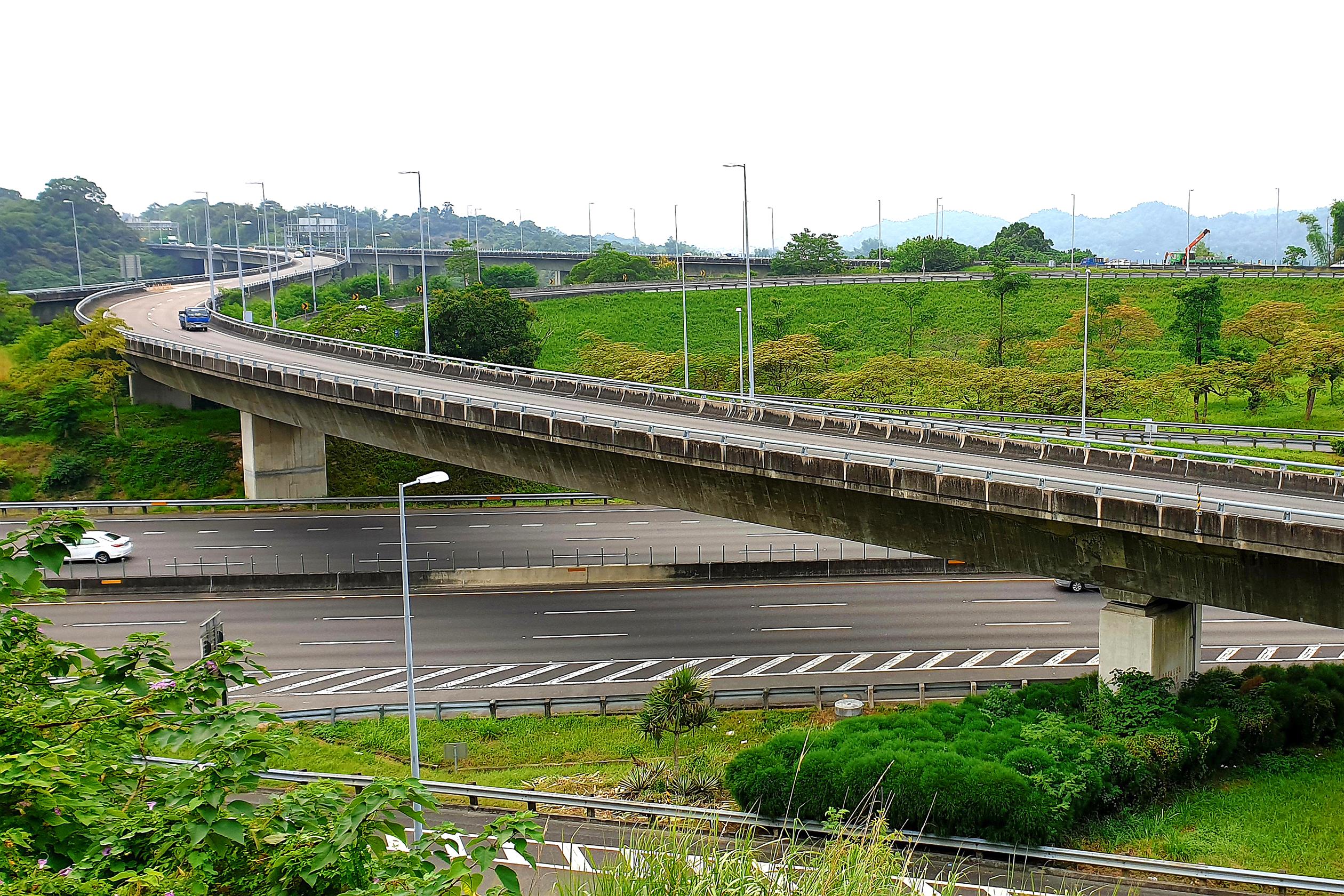 戀戀燕巢-(110年高速公路好好看員工攝影比賽)