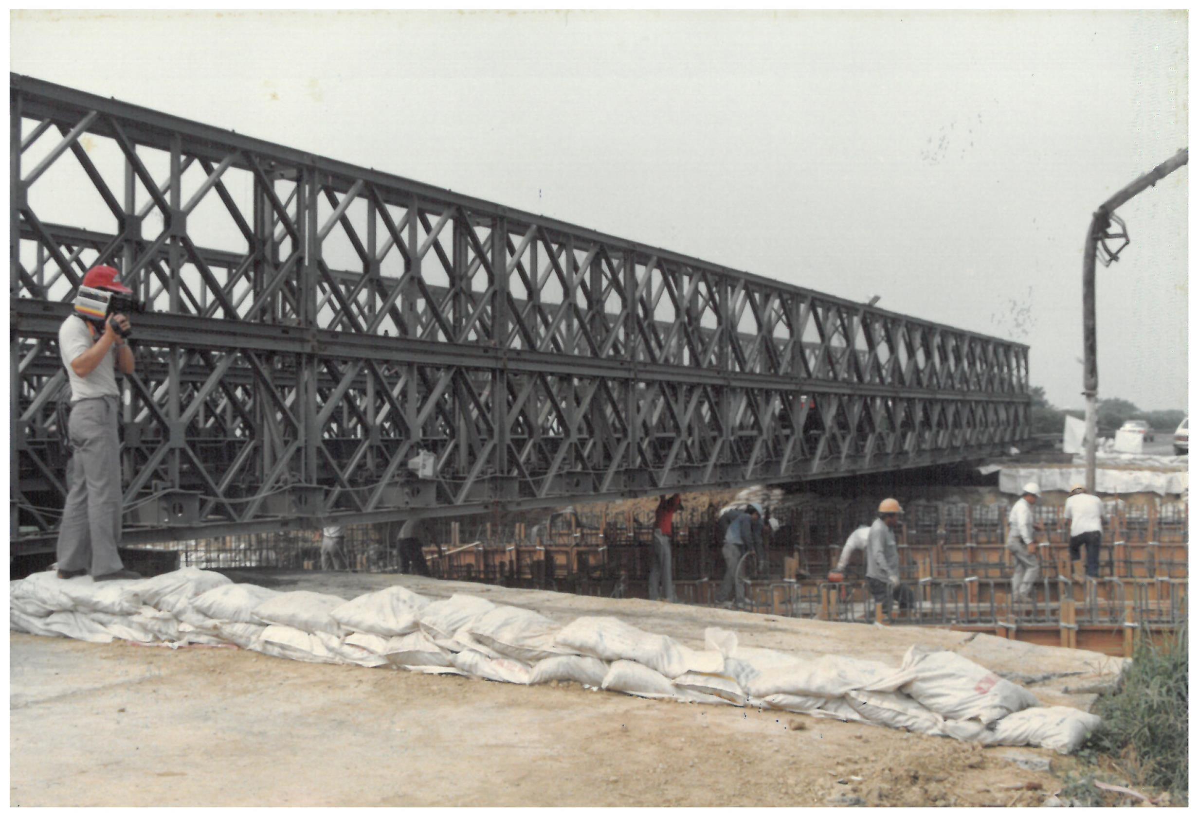 78年莎拉颱風搭建倍力橋