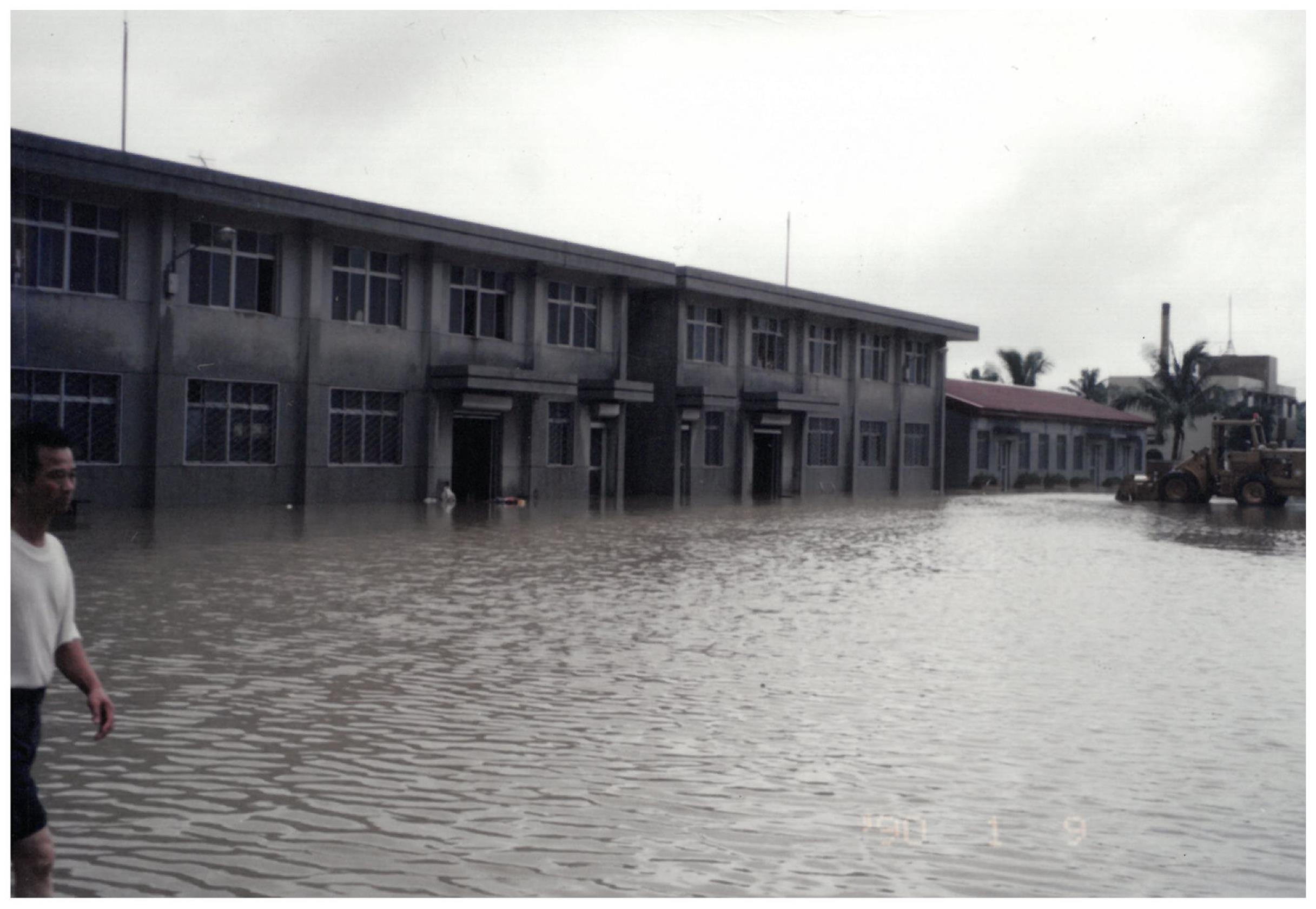 高速公路周邊：岡山工務段辦公室