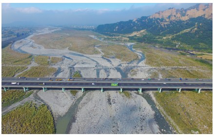 國道1 號大安溪高架橋