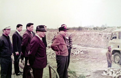 58年國際經濟合作發展委員會主任委員蔣經國力排眾議，通過中山高速公路興建案。