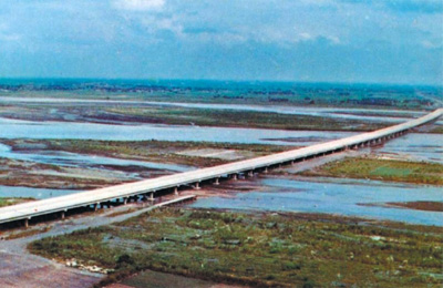 67年10月中沙大橋完工