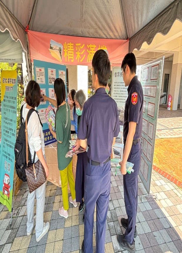 用路人開心玩九宮格轉轉樂-1