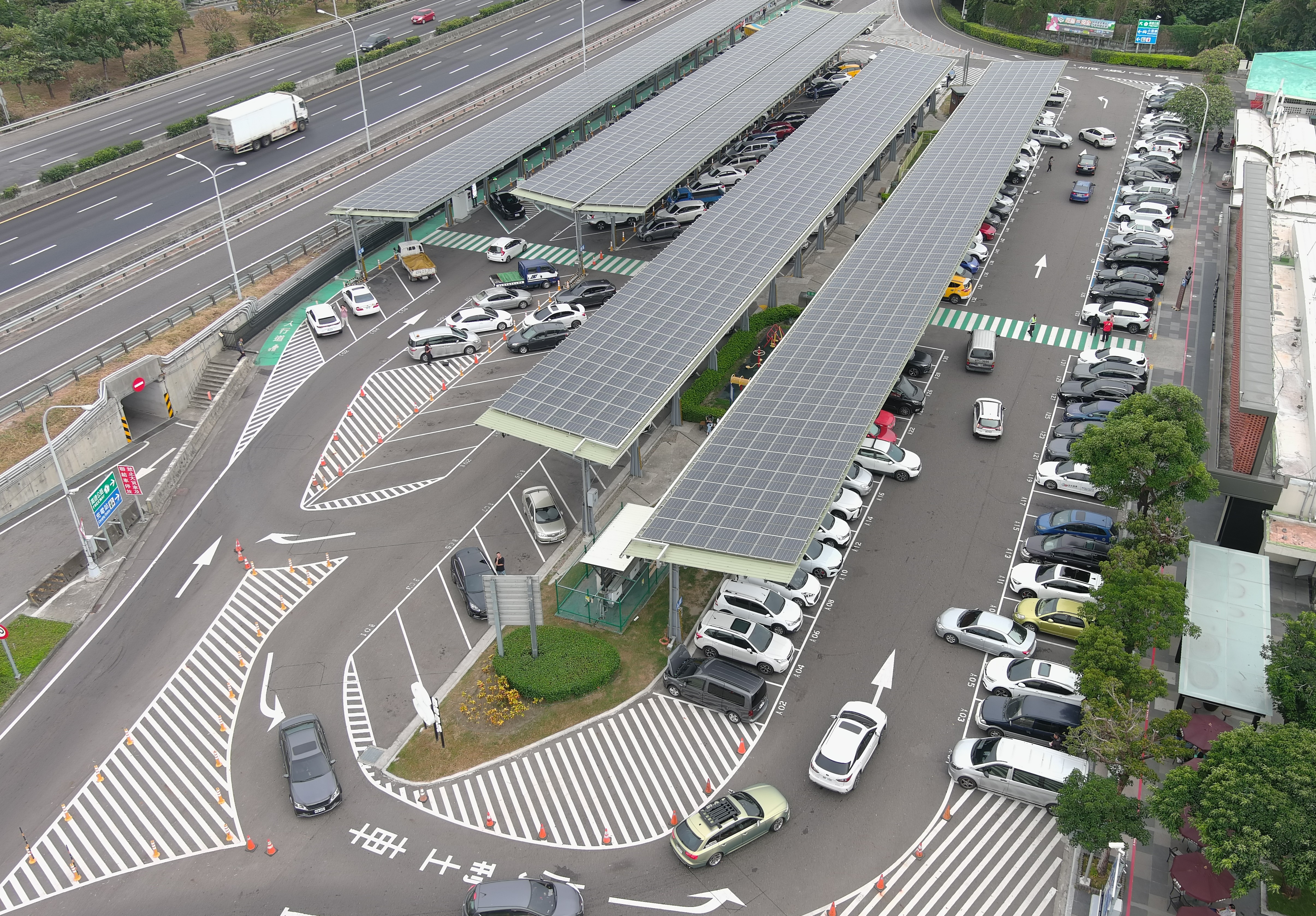 南站小型車停車場